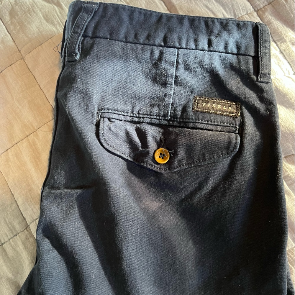 VISSLA SIZE 32 navy blue pants